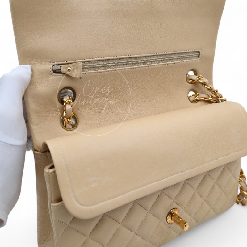 [Pre-owned] Chanel CF25 Medium Classic Flap Bag Beige GHW-31