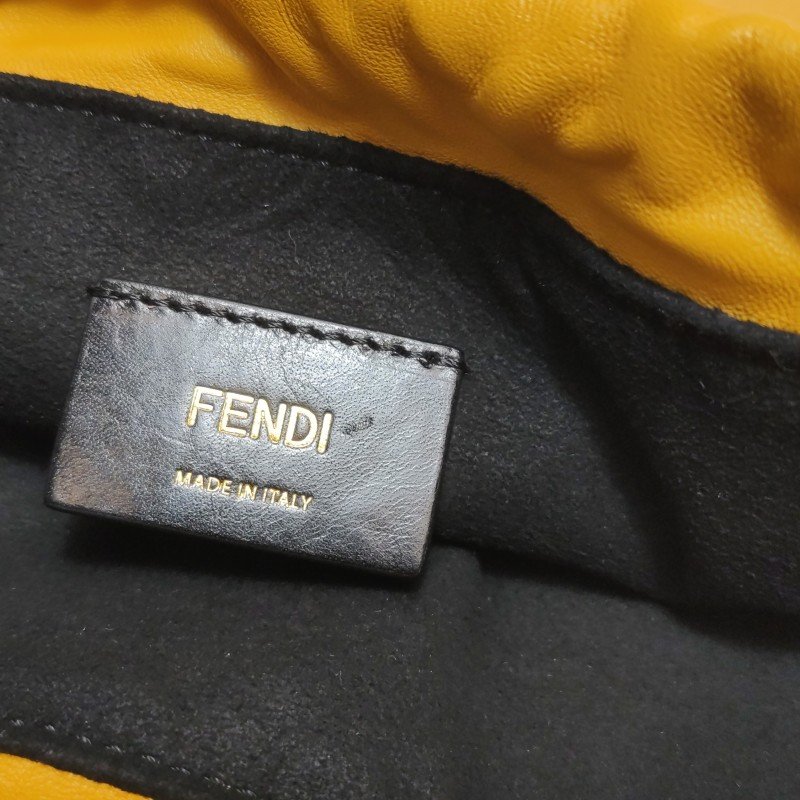 Fendi Pack羊皮字母Logo斜挎包單肩包-10