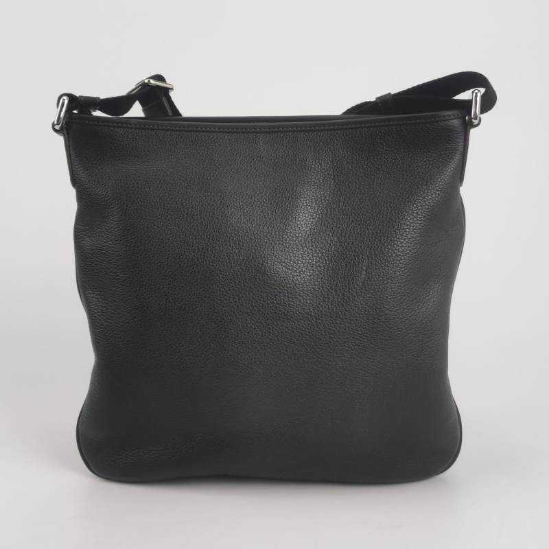 Loewe牛皮純色Logo壓紋拉鏈斜挎包-4