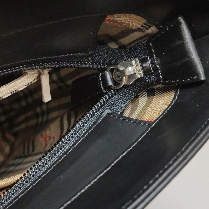 Burberry牛皮帆布拼接格紋壓紋字母Logo單肩包-10