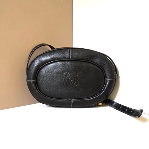 絕版中古包 Loewe古董圓餅包 側背包 斜背包 皮革包 單肩包 二手
