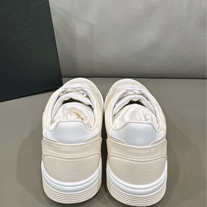 CHANEL 全新米白色布鞋38.5-8