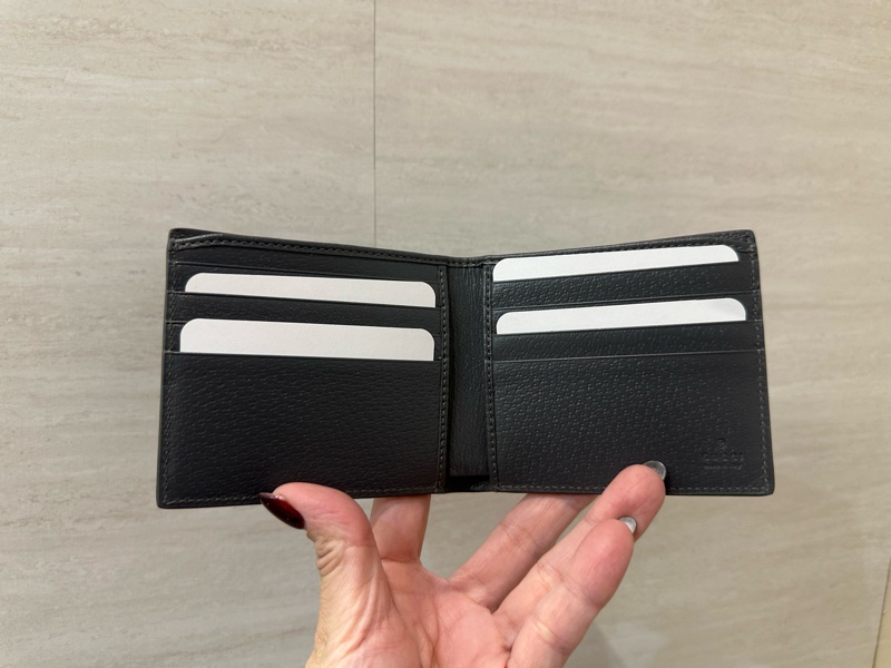 Gucci 黑灰PVC灰GG 8卡對開短夾-4