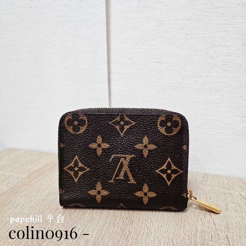 [LV銷量排名品項❣️] LV老花金釦拉鏈零錢卡包-0