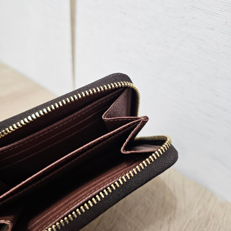 [LV銷量排名品項❣️] LV老花金釦拉鏈零錢卡包-9