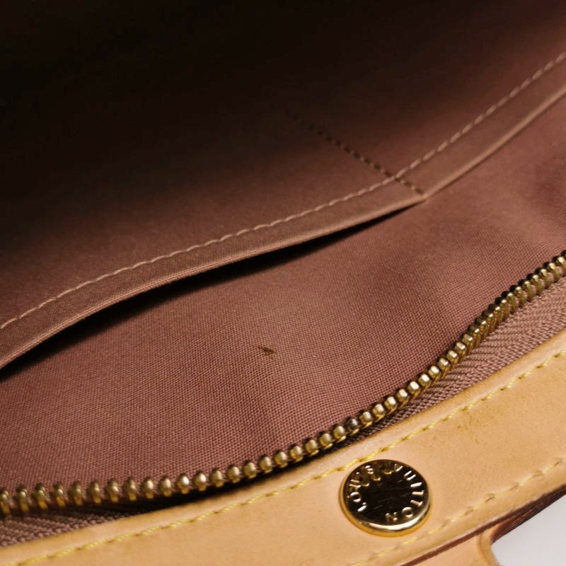 Louis Vuitton(LV)Brea醫生包中號植鞣革漆皮純色老花鉚釘裝飾單肩包-9