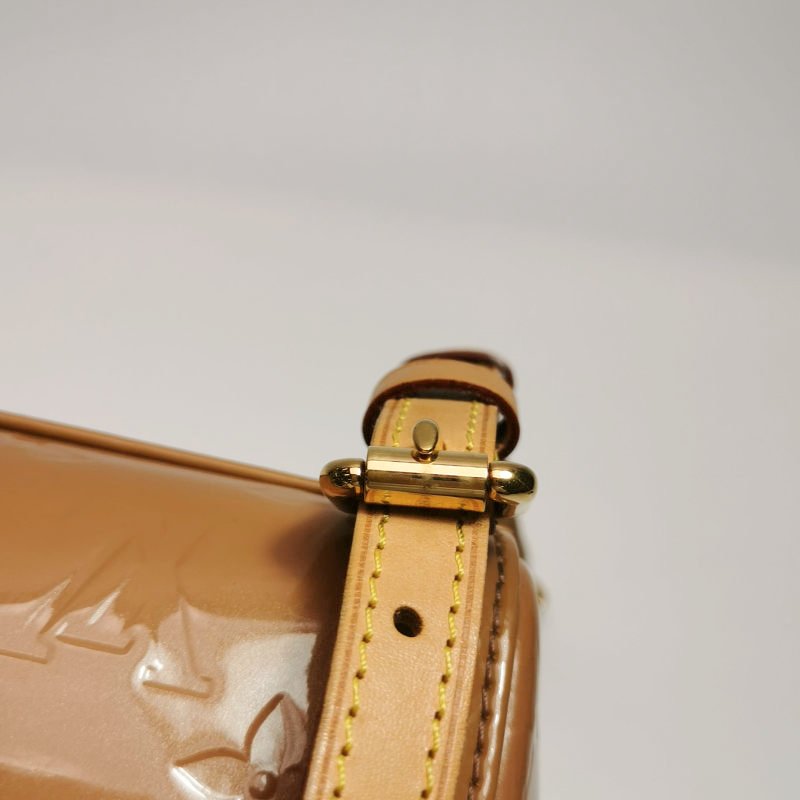 Louis Vuitton(LV)Brea醫生包中號植鞣革漆皮純色老花鉚釘裝飾單肩包-13