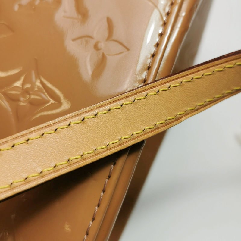 Louis Vuitton(LV)Brea醫生包中號植鞣革漆皮純色老花鉚釘裝飾單肩包-16