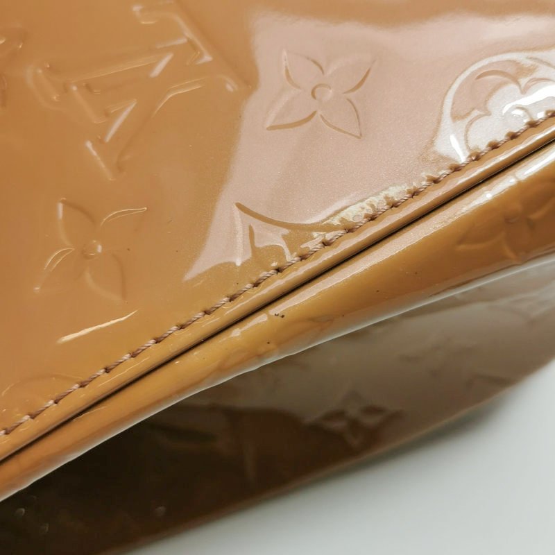 Louis Vuitton(LV)Brea醫生包中號植鞣革漆皮純色老花鉚釘裝飾單肩包-20