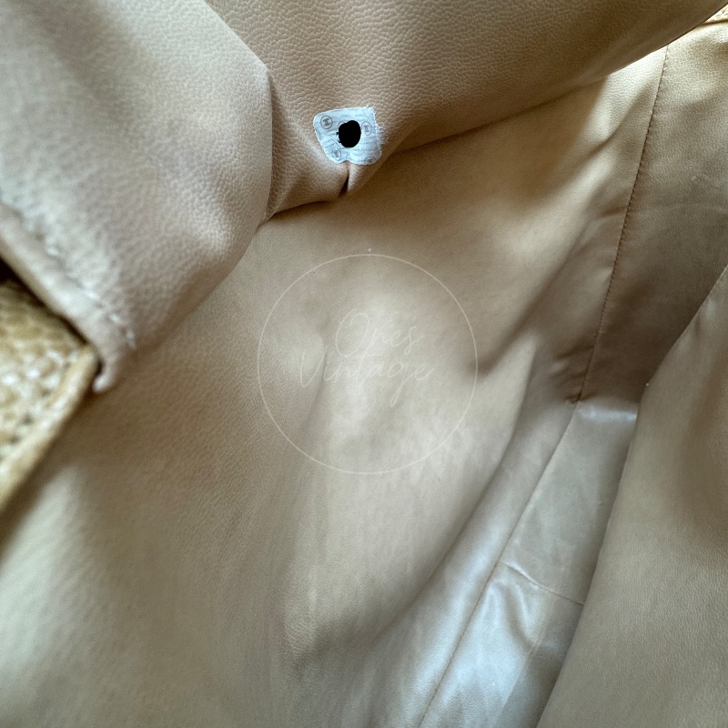 [Pre-owned] Chanel Beige Caviar CC Tote Bag-16