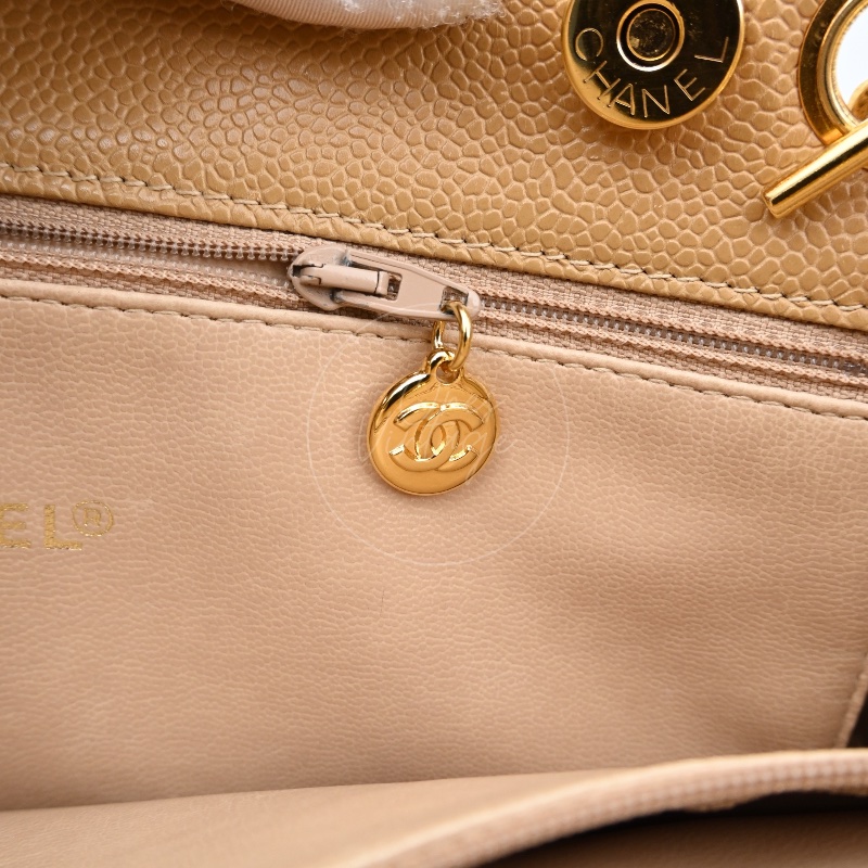 [Pre-owned] Chanel Beige Caviar CC Tote Bag-26