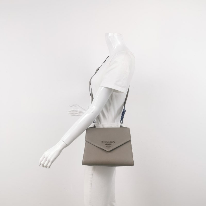 Prada牛皮純色字母Logo斜挎包單肩包-1