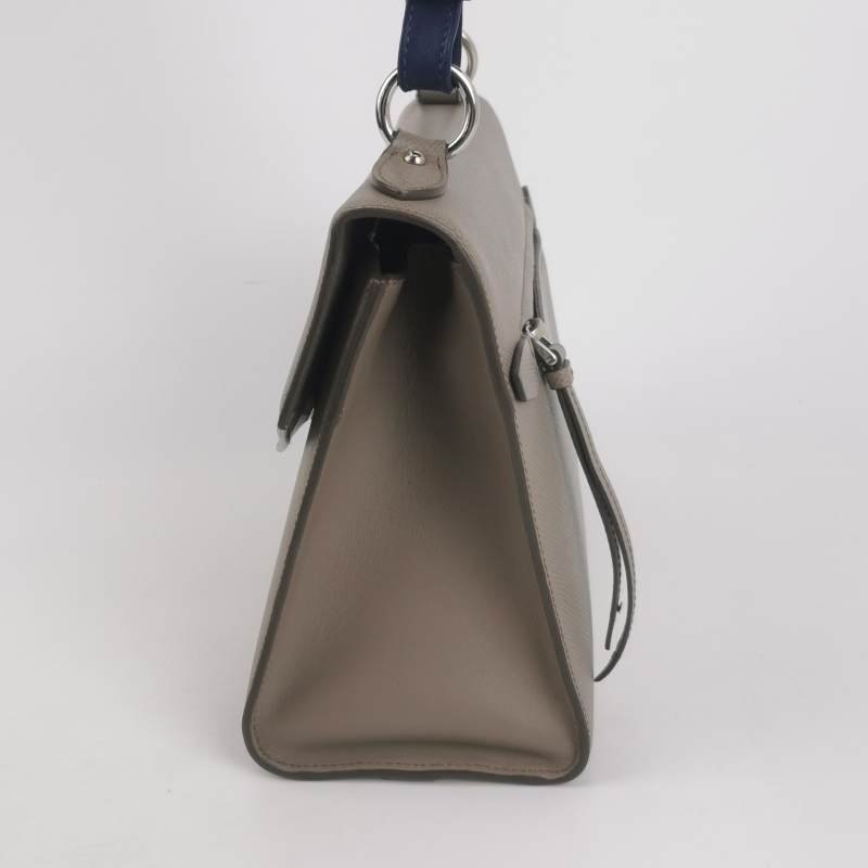 Prada牛皮純色字母Logo斜挎包單肩包-2