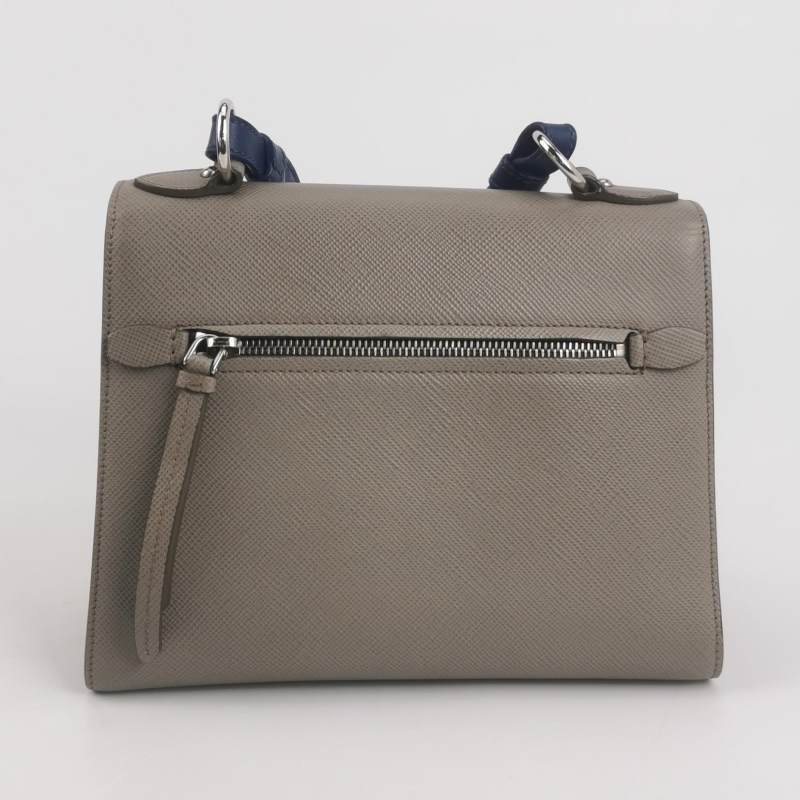 Prada牛皮純色字母Logo斜挎包單肩包-4