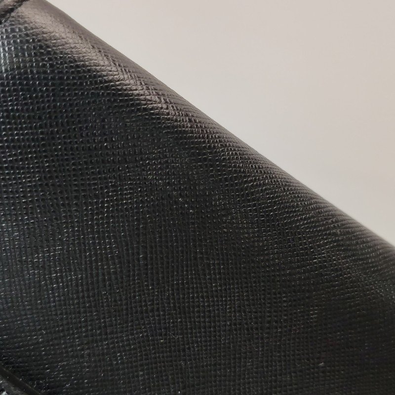 Burberry牛皮純色字母Logo手提包-14