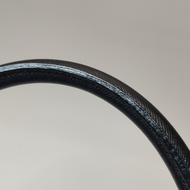 Burberry牛皮純色字母Logo手提包-20