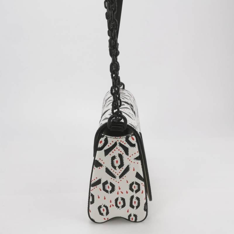 Louis Vuitton(LV)Twist中號牛皮紅點印花LV旋轉鎖扣斜挎包-3