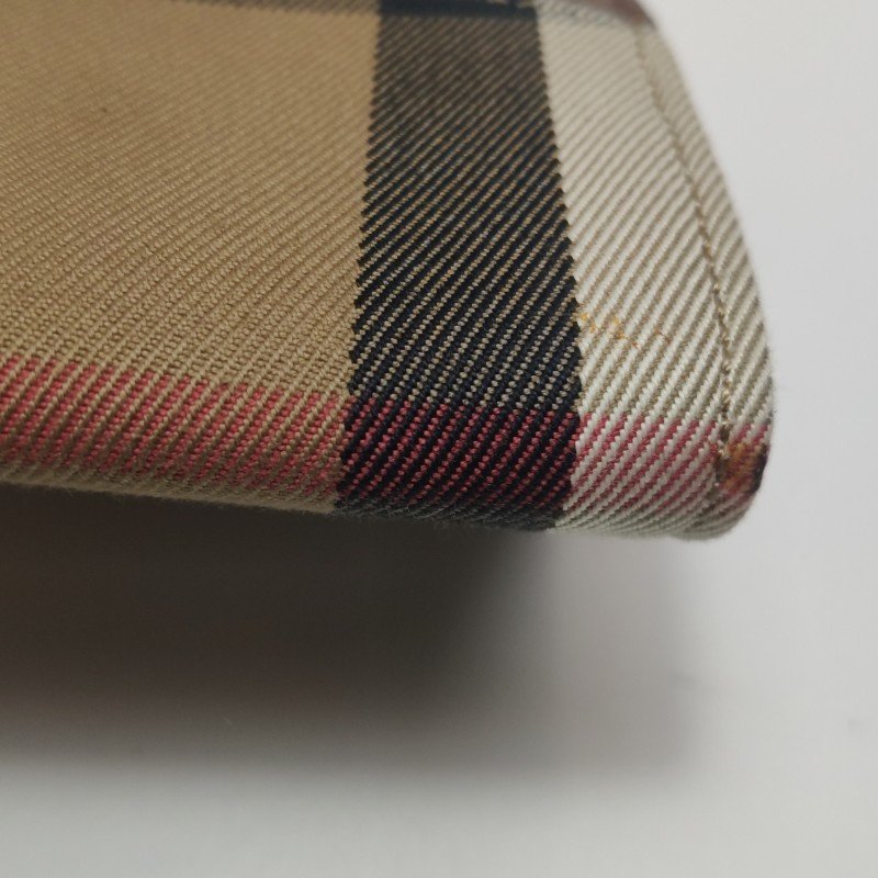 Burberry牛皮帆布拼色格紋字母Logo錢包-11