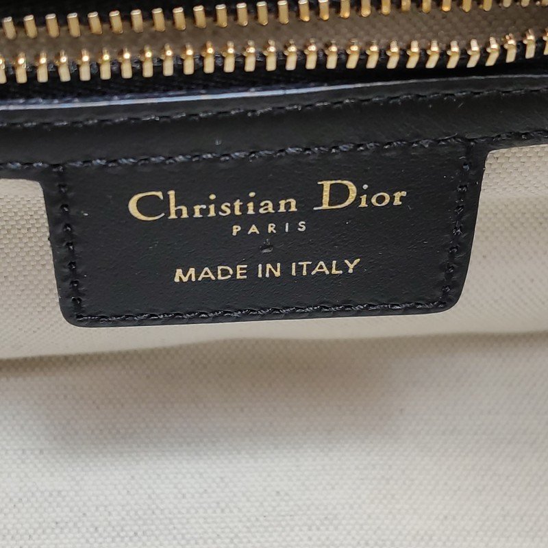 Dior Vibe小號牛皮拼色字母logo單肩包-9