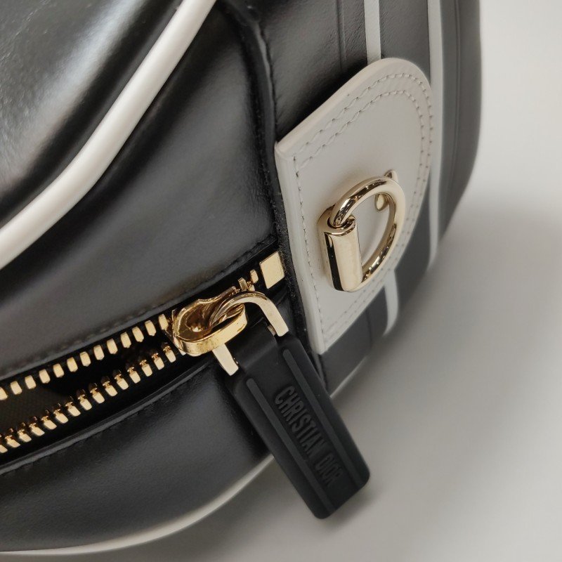 Dior Vibe小號牛皮拼色字母logo單肩包-11