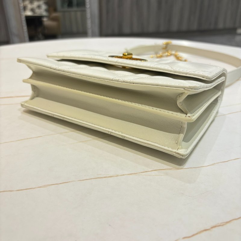 *SHIHNA名牌精品* Dior Miss Caro 迷你奶白色 藤格羊皮金鏈-5