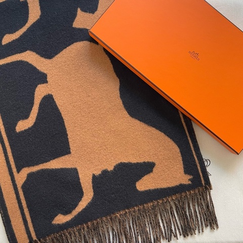全新 清貨🧡 Hermes muffler cashmere 頸巾 羊绒 圍巾  🐴Casaque Tete a Queue