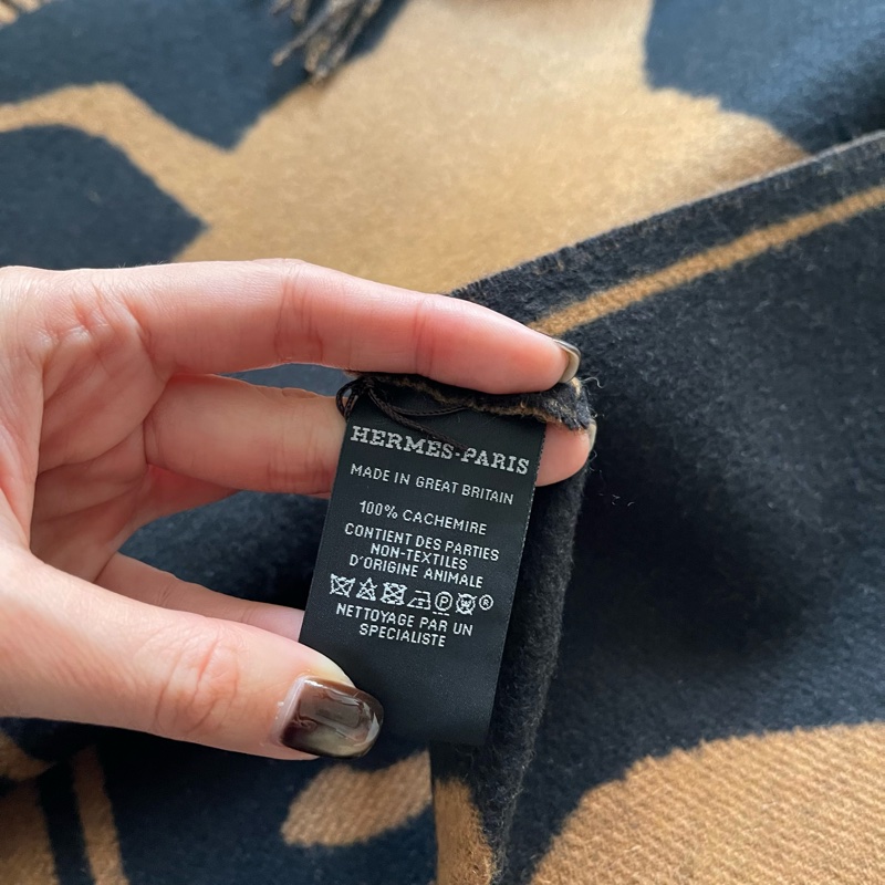 全新 清貨🧡 Hermes muffler cashmere 頸巾 羊绒 圍巾  🐴Casaque Tete a Queue-2