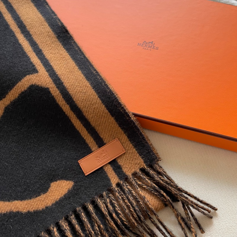 全新 清貨🧡 Hermes muffler cashmere 頸巾 羊绒 圍巾  🐴Casaque Tete a Queue-3