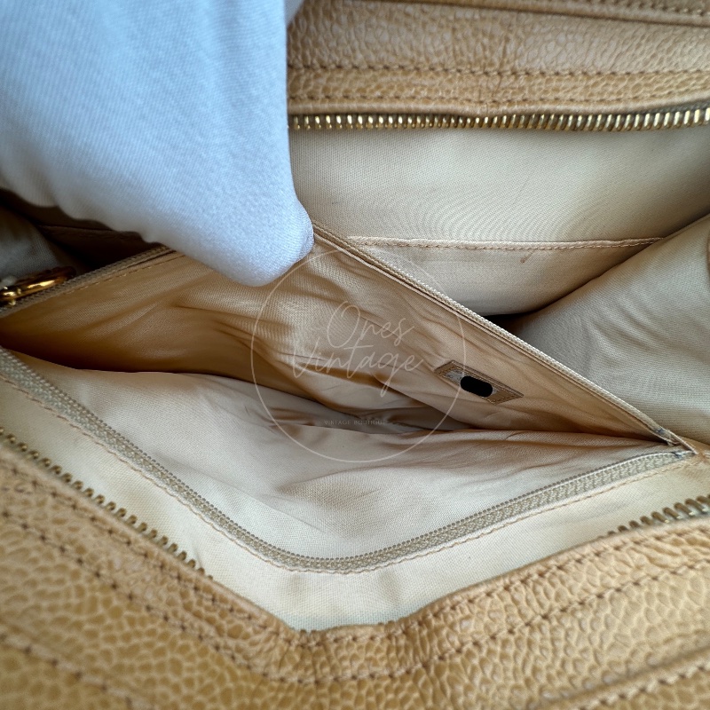 [Pre-owned] Chanel Beige Caviar Tote Bag-18