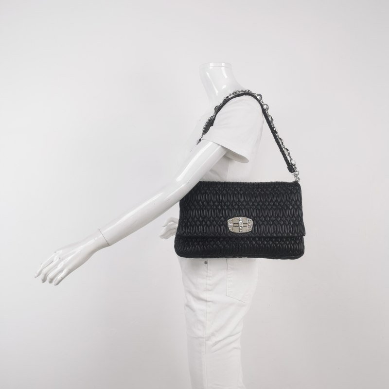 Miu Miu Miu Crystal系列羊皮純色褶皺珩縫鑽飾單肩包-1