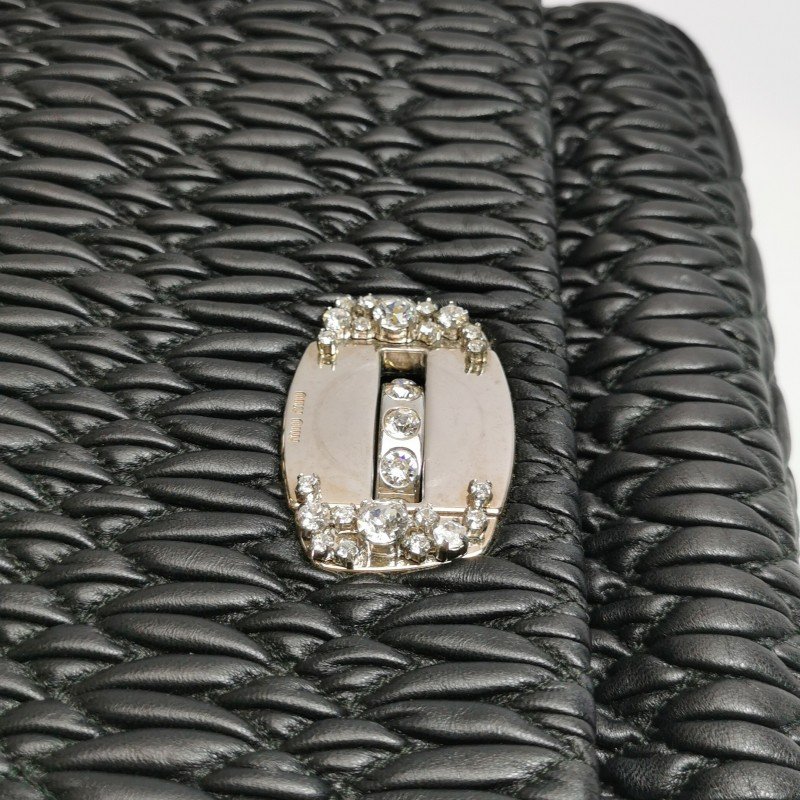 Miu Miu Miu Crystal系列羊皮純色褶皺珩縫鑽飾單肩包-13