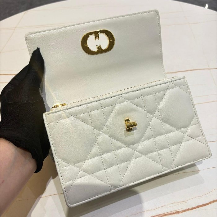 *SHIHNA名牌精品*Dior Miss Caro 迷你奶白色 藤格羊皮金鏈-4