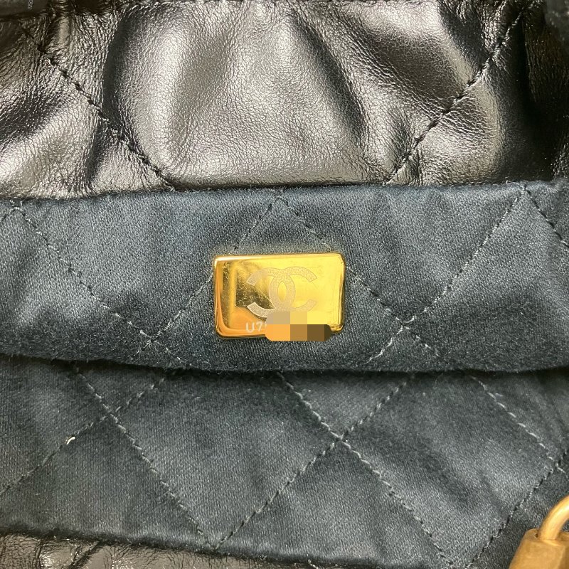 △ Chanel 香奈兒 Mini 22Bag Black Calfskin Gold Tone Metal Chain 2Way Bag AS3980 黑色小牛皮金色金屬鏈條兩用袋 AS3980 -257025692-19