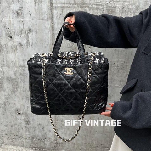 Chanel • 孟買 黑金做舊油蠟牛皮拼格紋毛呢 托特 2way