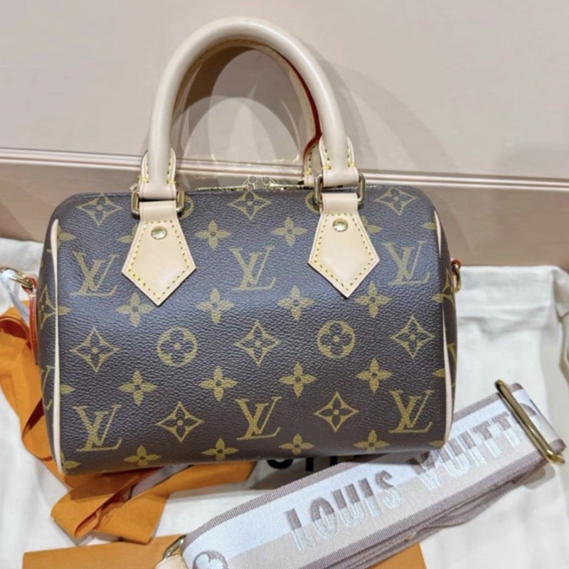 【2025年12月購證 99新大全套✨】LV speedy 20 經典老花手提斜挎包肩帶芯片款-1