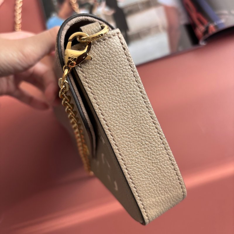 ::LOUIS VUITTON:: LV M82610 Félicie Pochette 斑鳩灰色皮革壓花紋 WOC三合一 金鏈斜背包-5