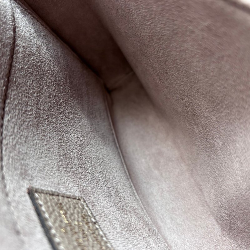 ::LOUIS VUITTON:: LV M82610 Félicie Pochette 斑鳩灰色皮革壓花紋 WOC三合一 金鏈斜背包-13