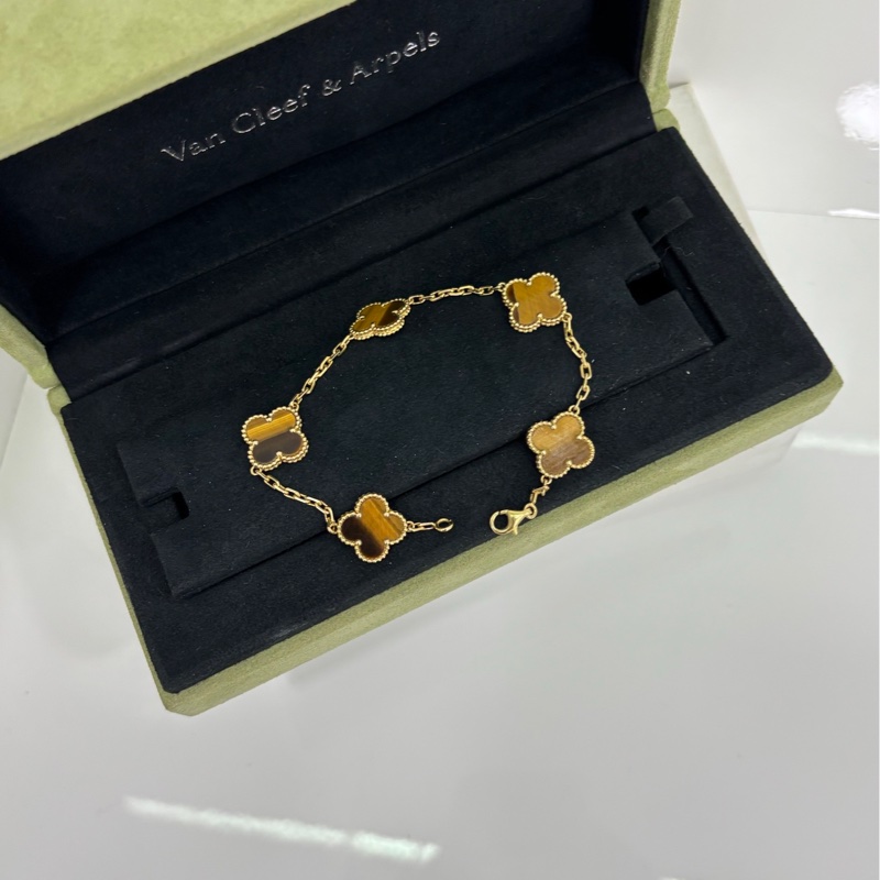 VCA / Van Cleef & Arpels 梵克雅寶Vintage Alhambra®系列虎眼石五花手鍊,四葉草手鍊。寓意財富,招財款手鍊必入它 2015年 沒卡-3