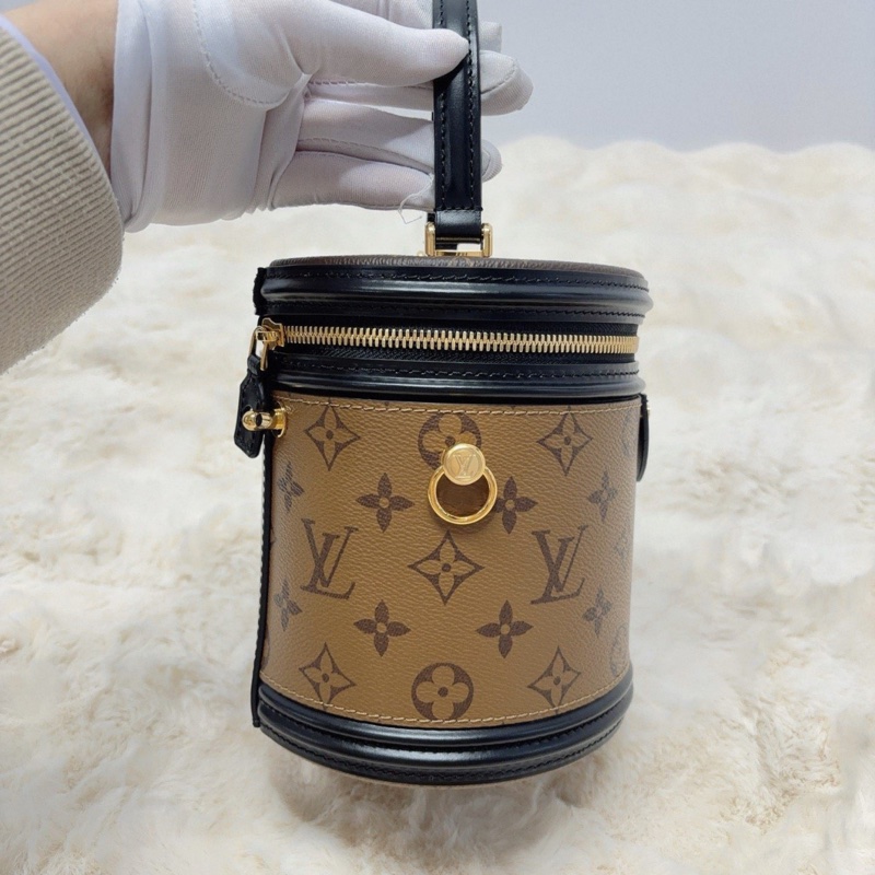 【全新大全套 送禮 12月收據】LV Cannes老花發財桶-14