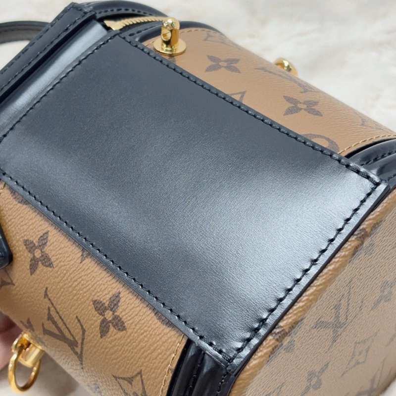 【全新大全套 送禮 12月收據】LV Cannes老花發財桶-18