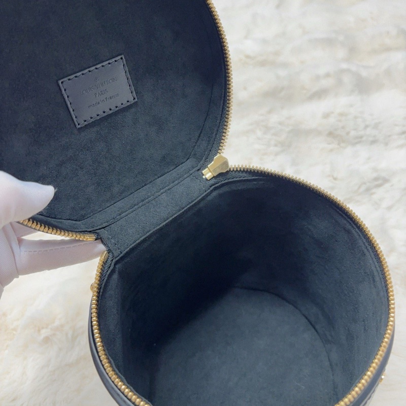 【全新大全套 送禮 12月收據】LV Cannes老花發財桶-23