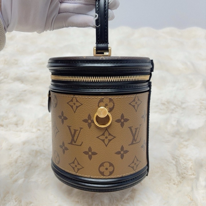 【全新大全套 送禮 12月收據】LV Cannes老花發財桶-24