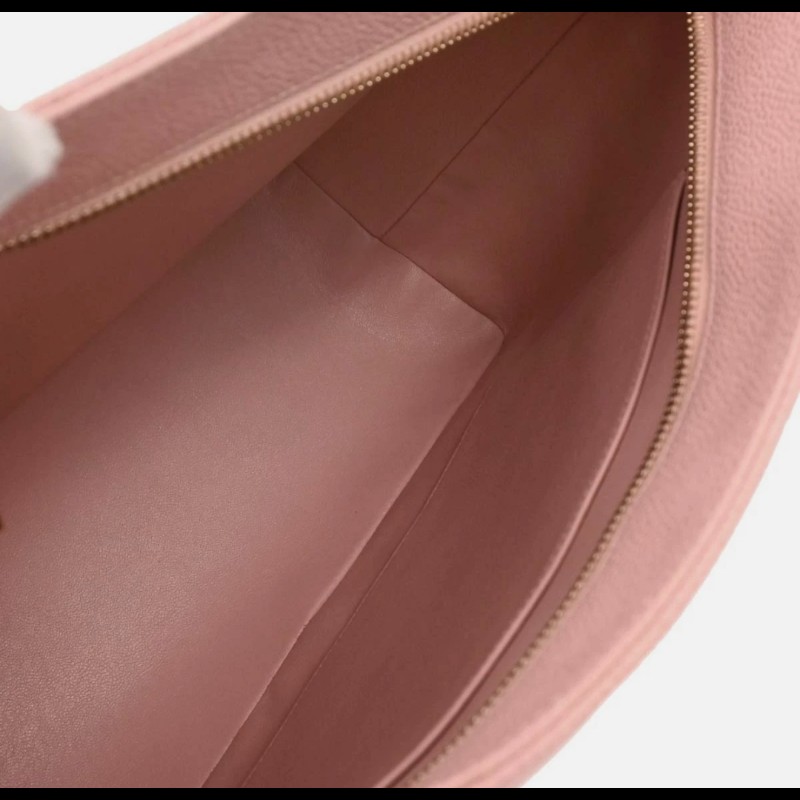 Chanel Medallion 希爾頓魚子醬金幣包-11
