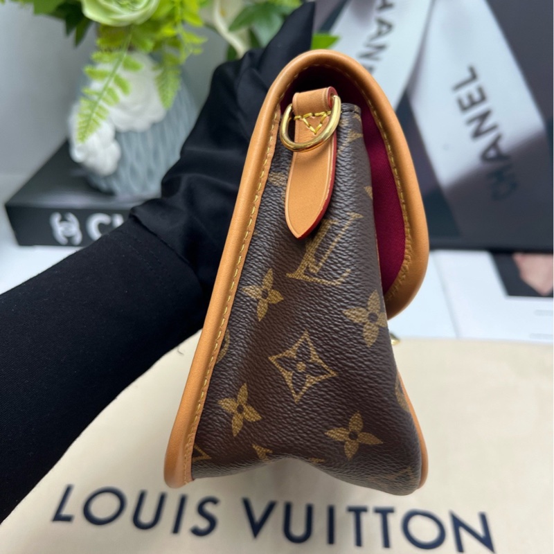 【98%新 有塵袋】LV Diane 老花黑肩帶法棍包 芯片款-3