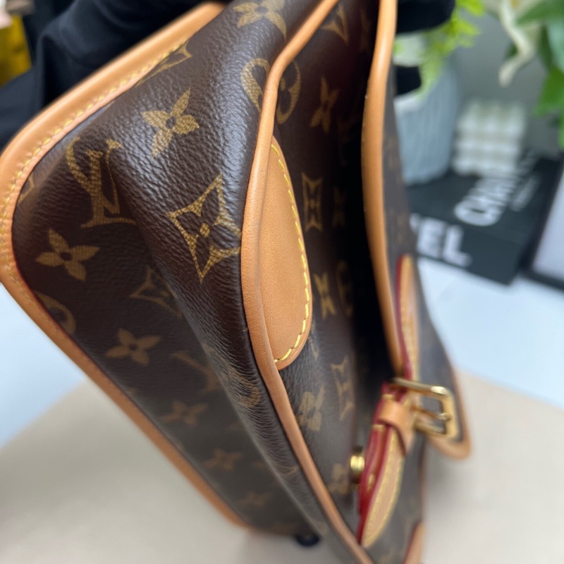 【98%新 有塵袋】LV Diane 老花黑肩帶法棍包 芯片款-6