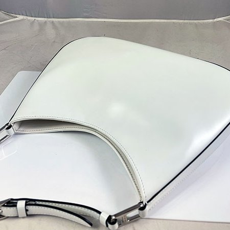 *奢華大道國際精品*【P218】PRADA象牙白色拋光小牛皮 CLEO肩背包 1BC156-3