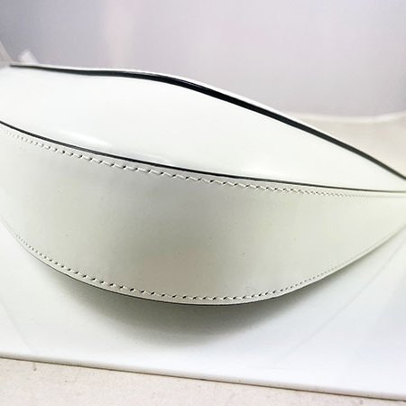 *奢華大道國際精品*【P218】PRADA象牙白色拋光小牛皮 CLEO肩背包 1BC156-5