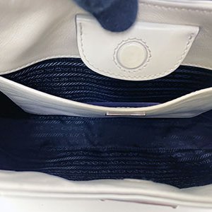 *奢華大道國際精品*【P218】PRADA象牙白色拋光小牛皮 CLEO肩背包 1BC156-6