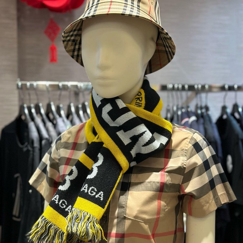 💎Han's house精品服飾💎Balenciaga 巴黎世家 羊毛 圍巾雙面用 18X155公分 原價16000-6