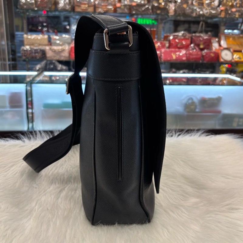 LV M32632 MILO TAIGA 深藍 牛皮 男仕款 大款 肩背包 斜背包-1